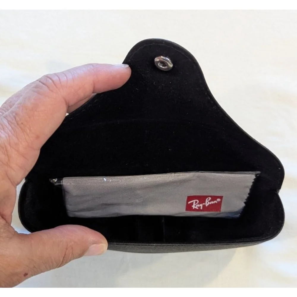 Ray-Ban Black Sunglasses Case With Wiping Cloth